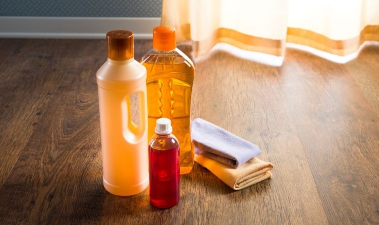 Tác hại của nước lau sàn thông thường