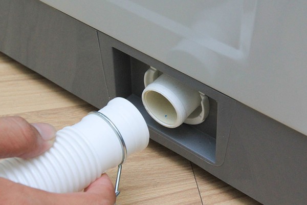 Nguyên nhân máy giặt không giữ được nước và cách khắc phục