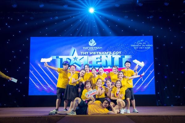 THT Việt Nam tham quan Vịnh Hạ Long